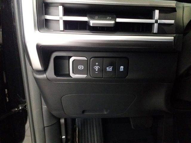 Certified 2025 Hyundai Santa Fe SE AWD/4WD image 10