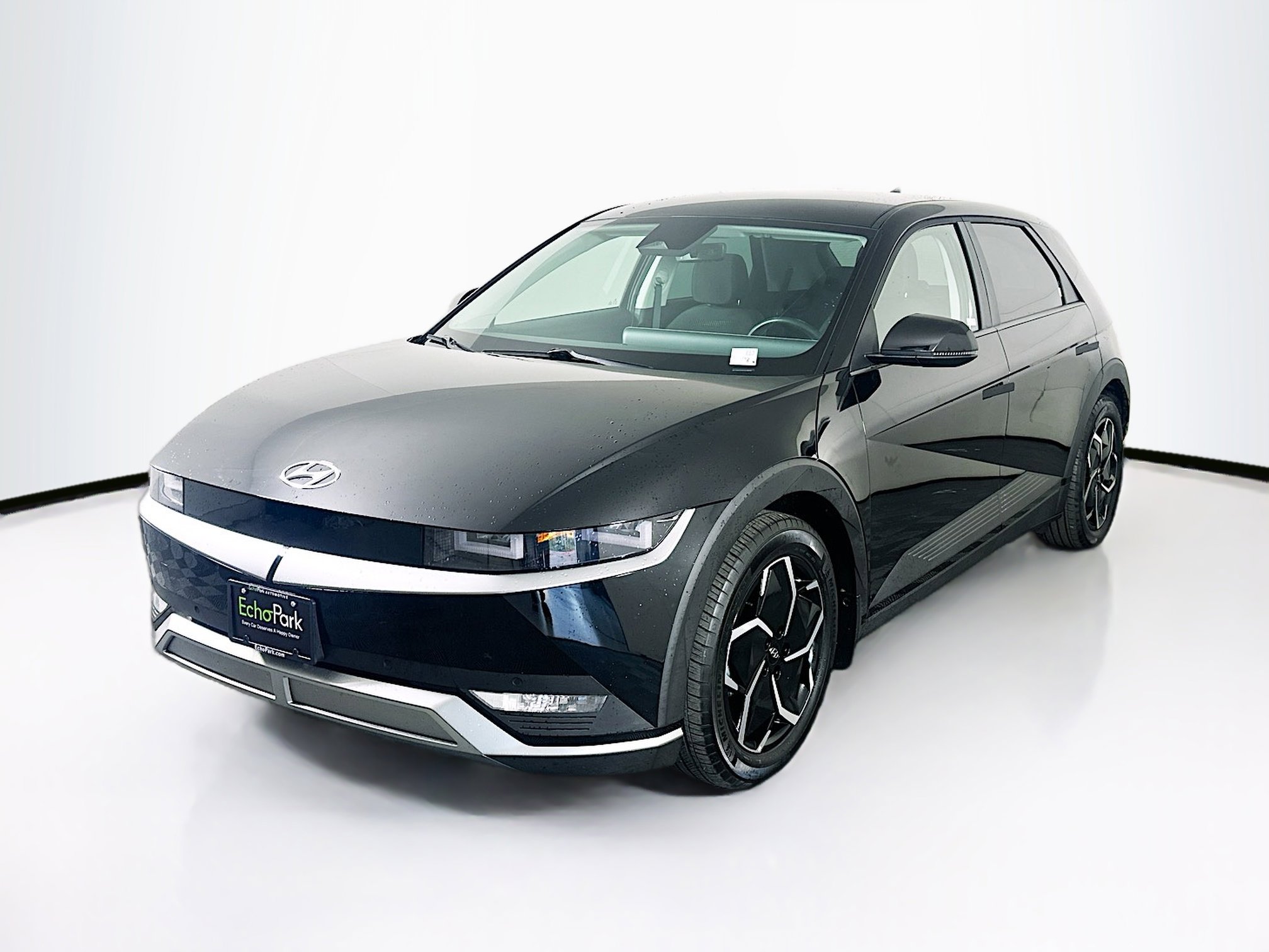 Used 2024 Hyundai Ioniq 5 SEL image 3