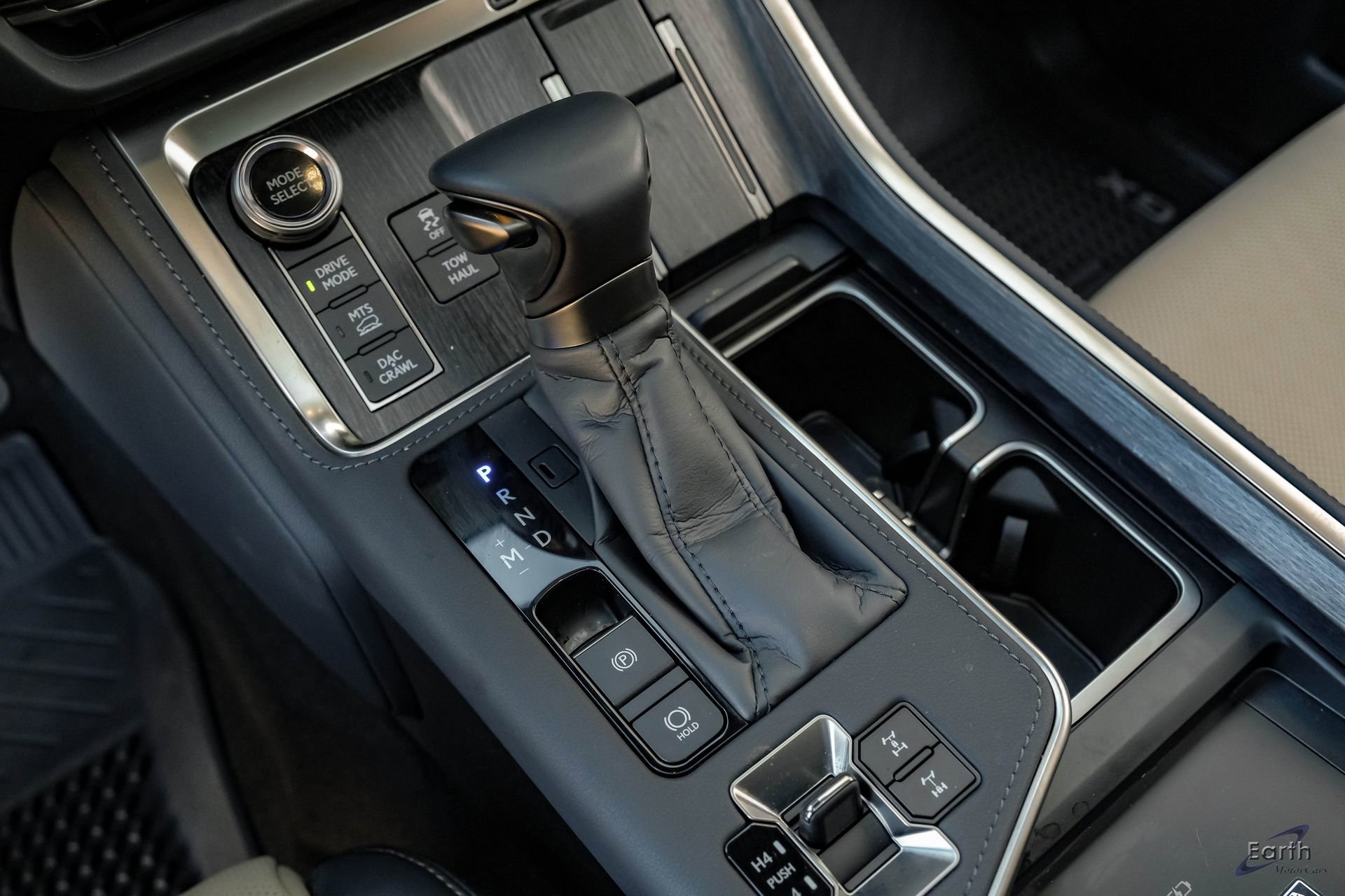 Used 2025 Lexus GX 550 w/ Accessory Package (CT) image 63