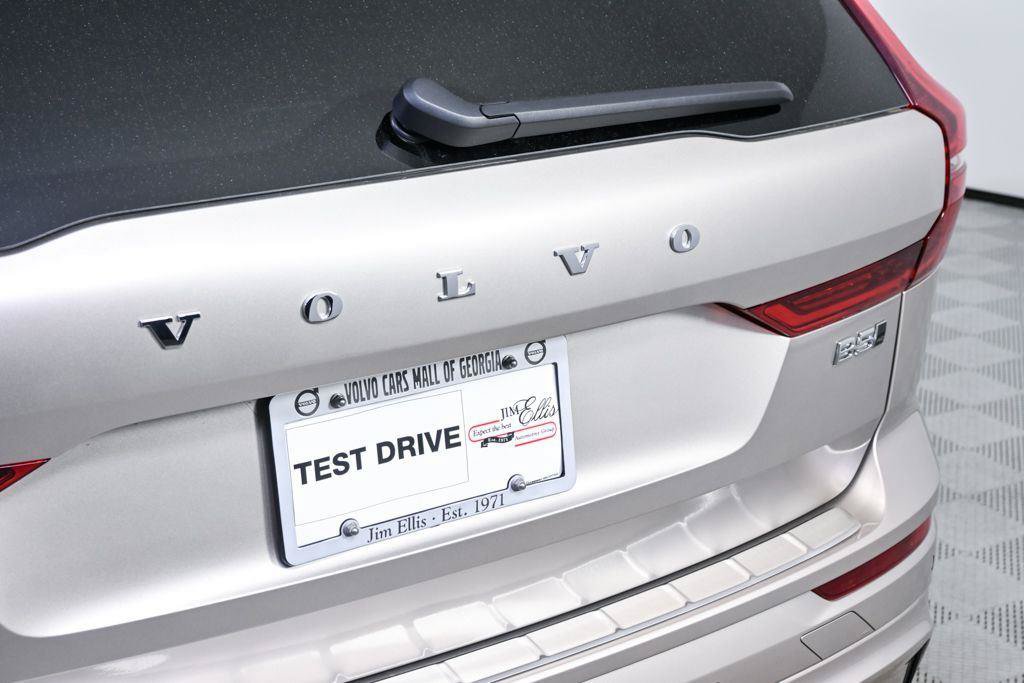 New 2026 Volvo XC60 B5 Plus w/ Protection Package Premier AWD/4WD image 35