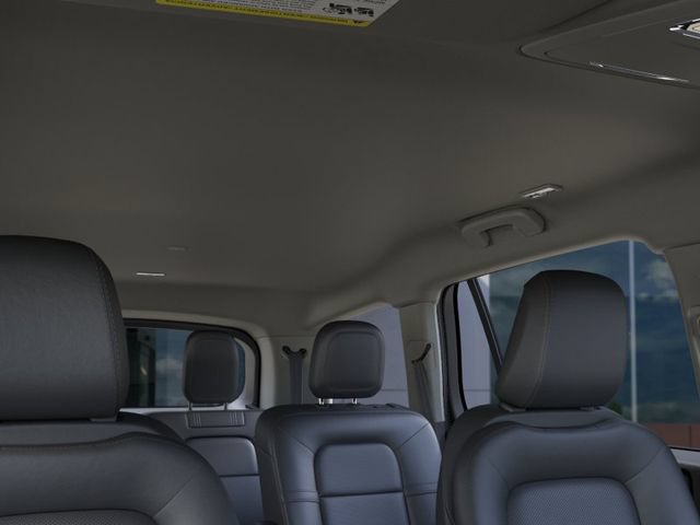 New 2026 Lincoln Aviator 2WD w/ Jet Appearance Package image 22