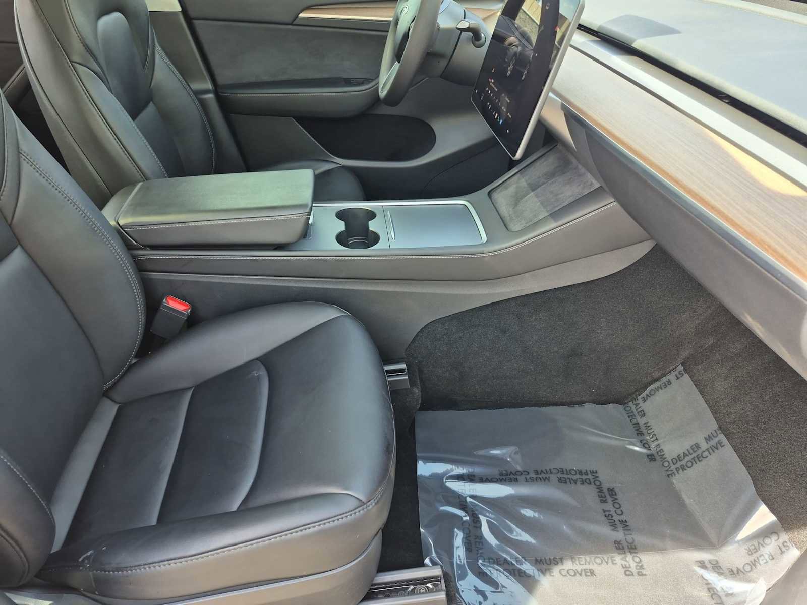 Used 2024 Tesla Model Y Long Range AWD/4WD image 18