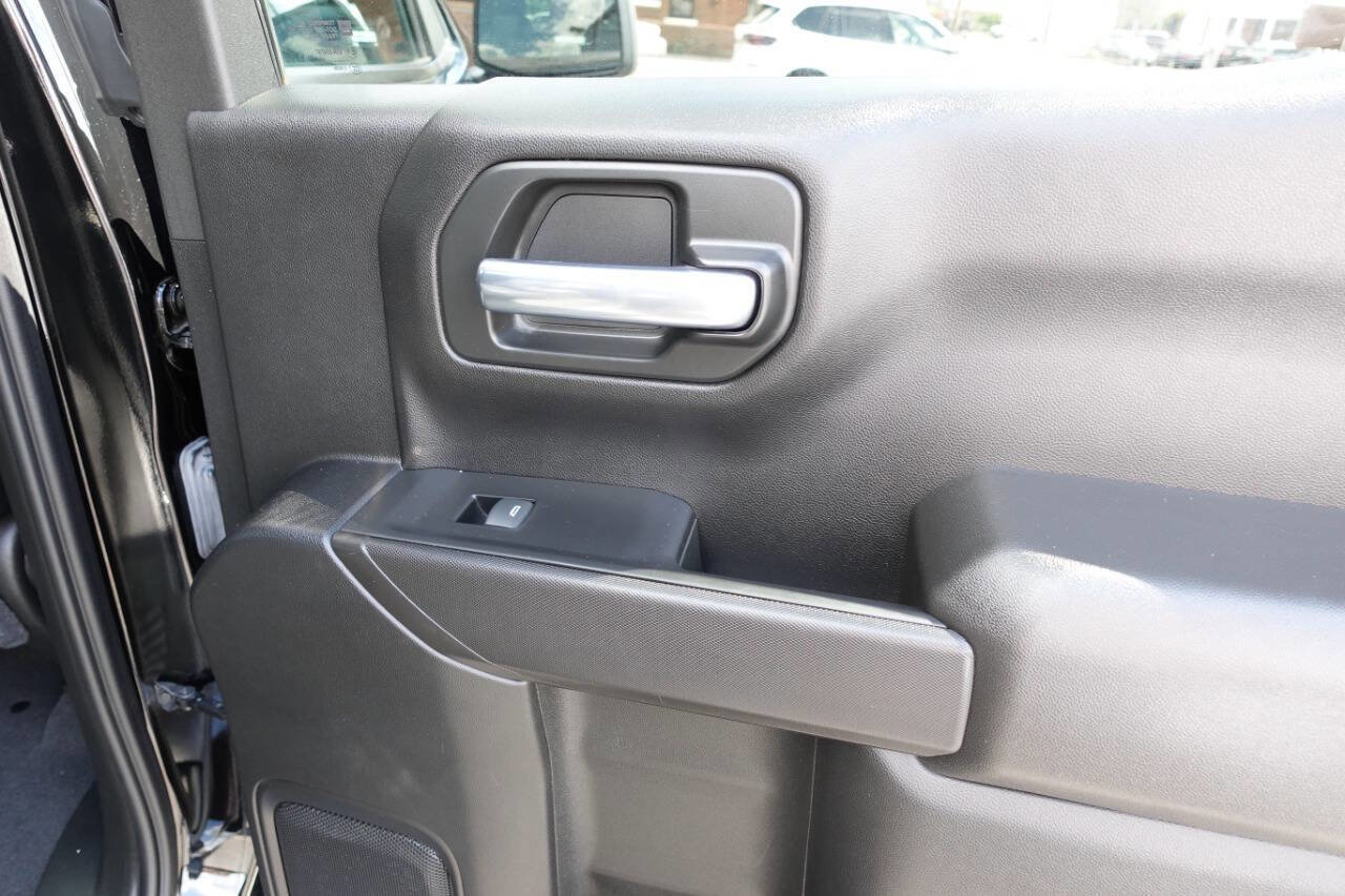 Used 2023 GMC Sierra 1500 Pro w/ Graphite Edition AWD/4WD image 31