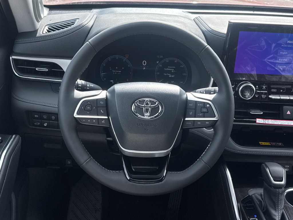 New 2026 Toyota Highlander Limited AWD/4WD image 12