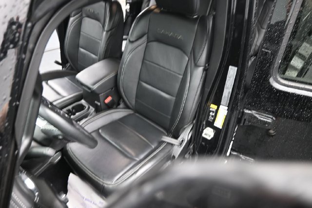 Used 2023 Jeep Wrangler Unlimited Sahara w/ Cold Weather Group AWD/4WD image 19