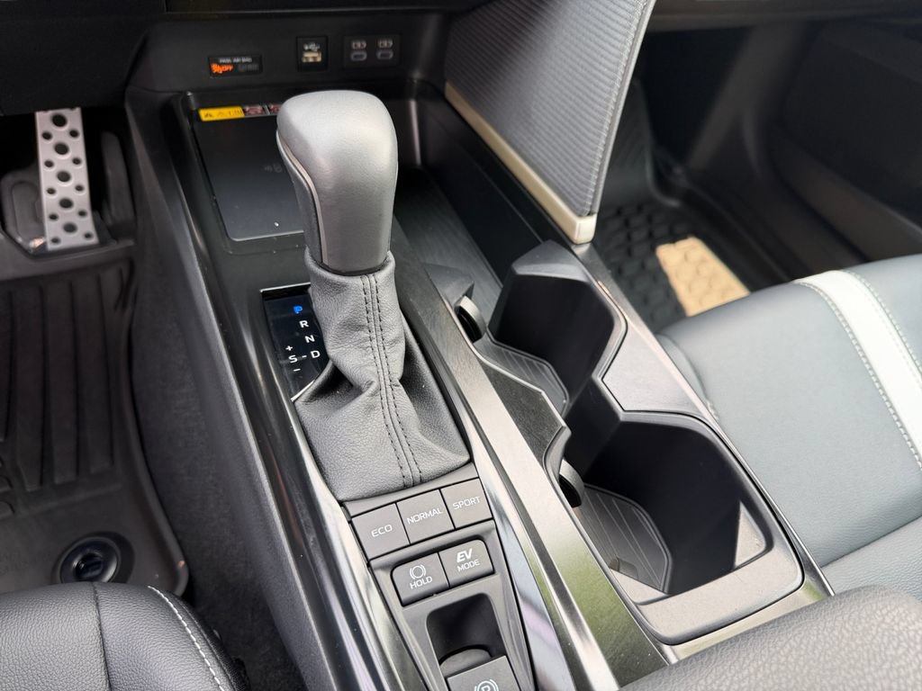 Used 2026 Toyota Camry SE w/ Convenience Package FWD image 28