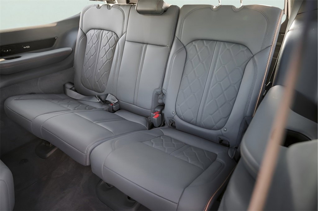 Used 2024 Jeep Grand Wagoneer Series III image 31