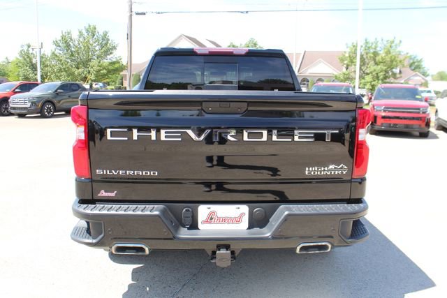 Used 2022 Chevrolet Silverado 1500 High Country w/ Safety Package II AWD/4WD image 4