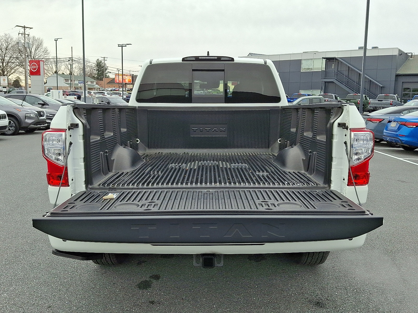 Certified 2024 Nissan Titan SV w/ Accessory Utility Package AWD/4WD image 29