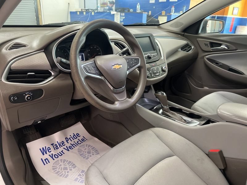 Used 2018 Chevrolet Malibu LS FWD image 18