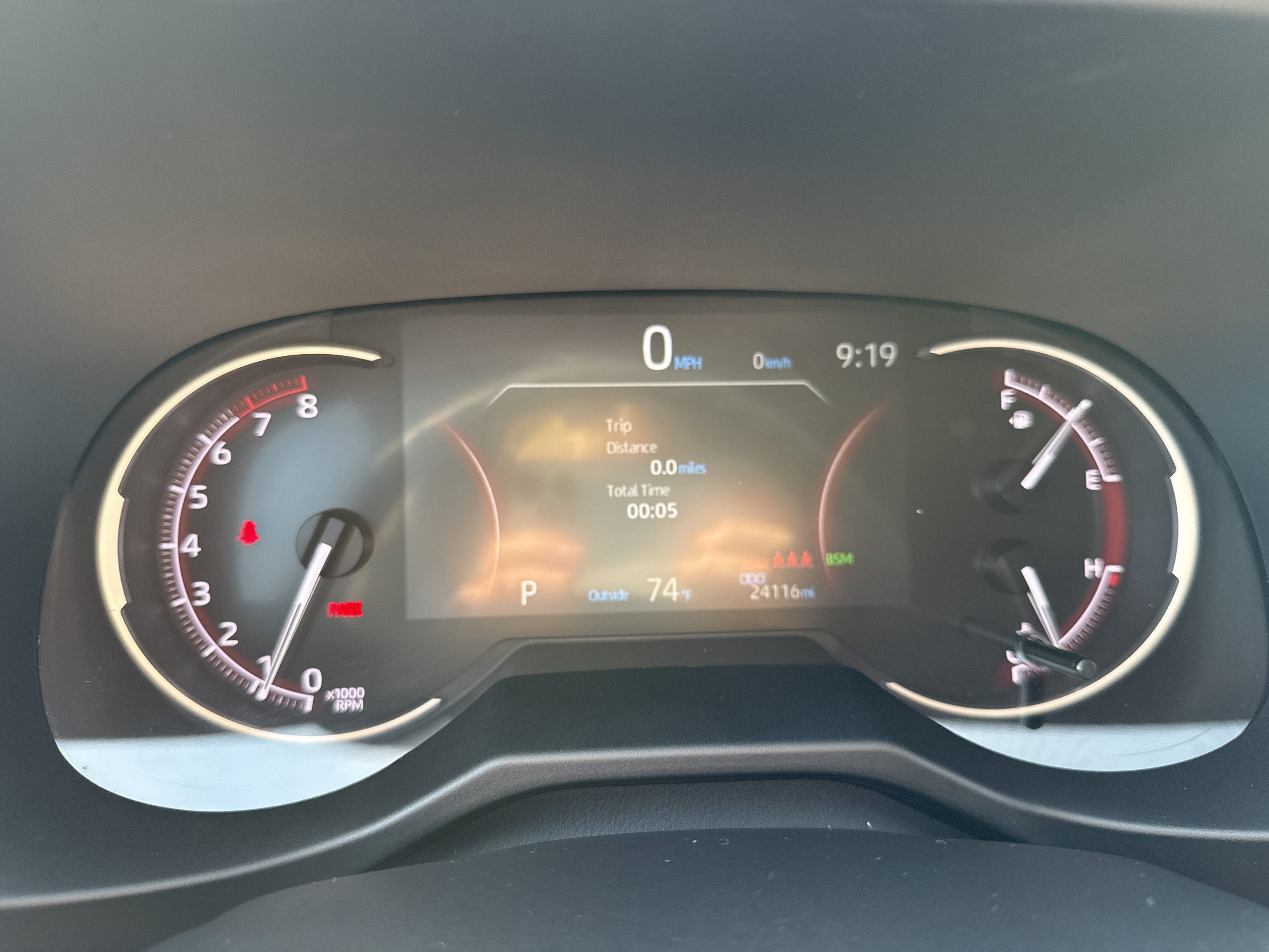 Used 2024 Toyota RAV4 LE AWD/4WD image 13