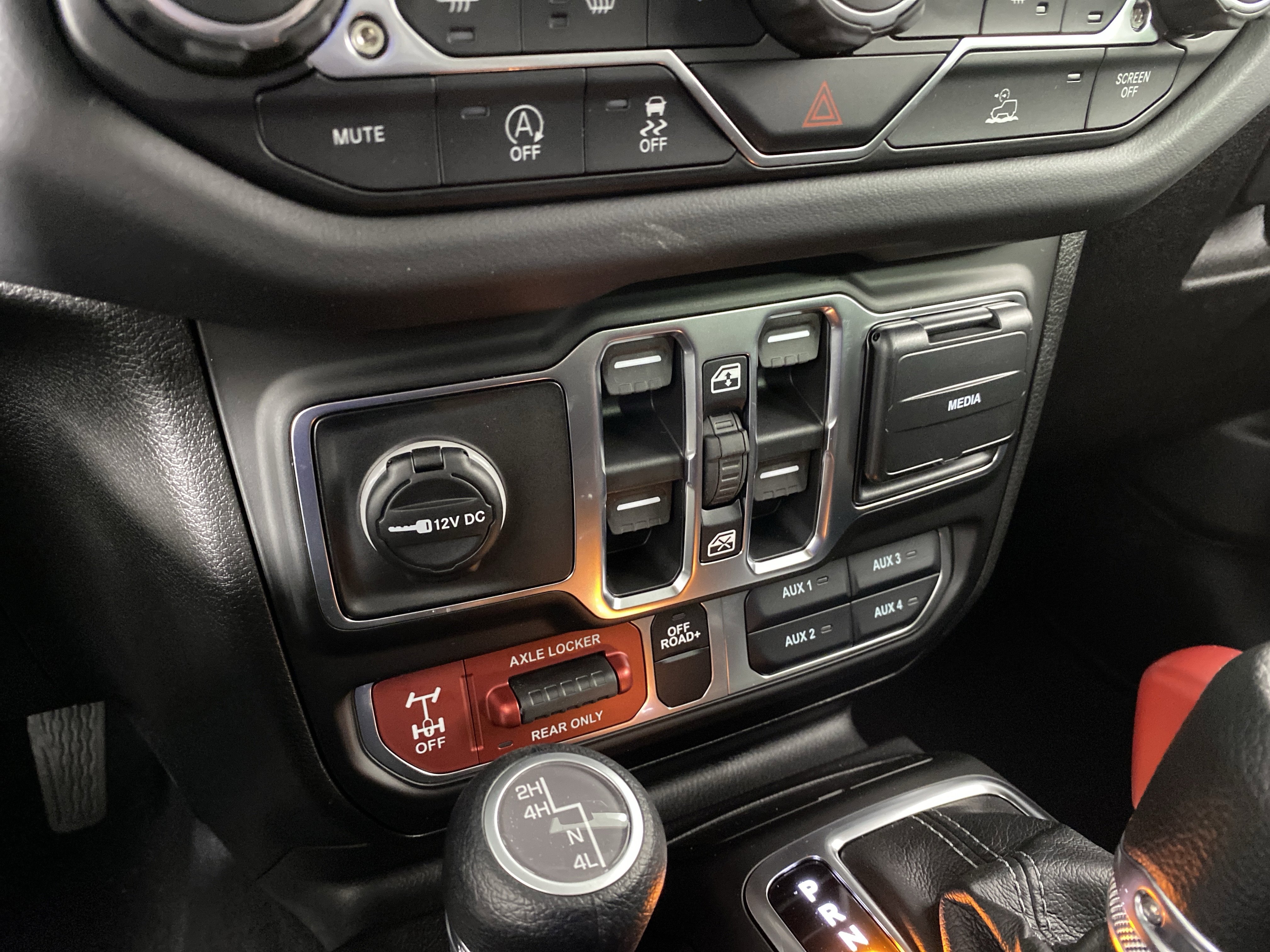 New 2026 Jeep Gladiator Mojave image 25