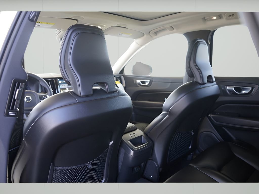 New 2025 Volvo XC60 B5 Core w/ Climate Package image 19