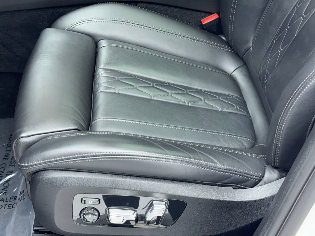 Used 2023 BMW X6 xDrive40i image 39