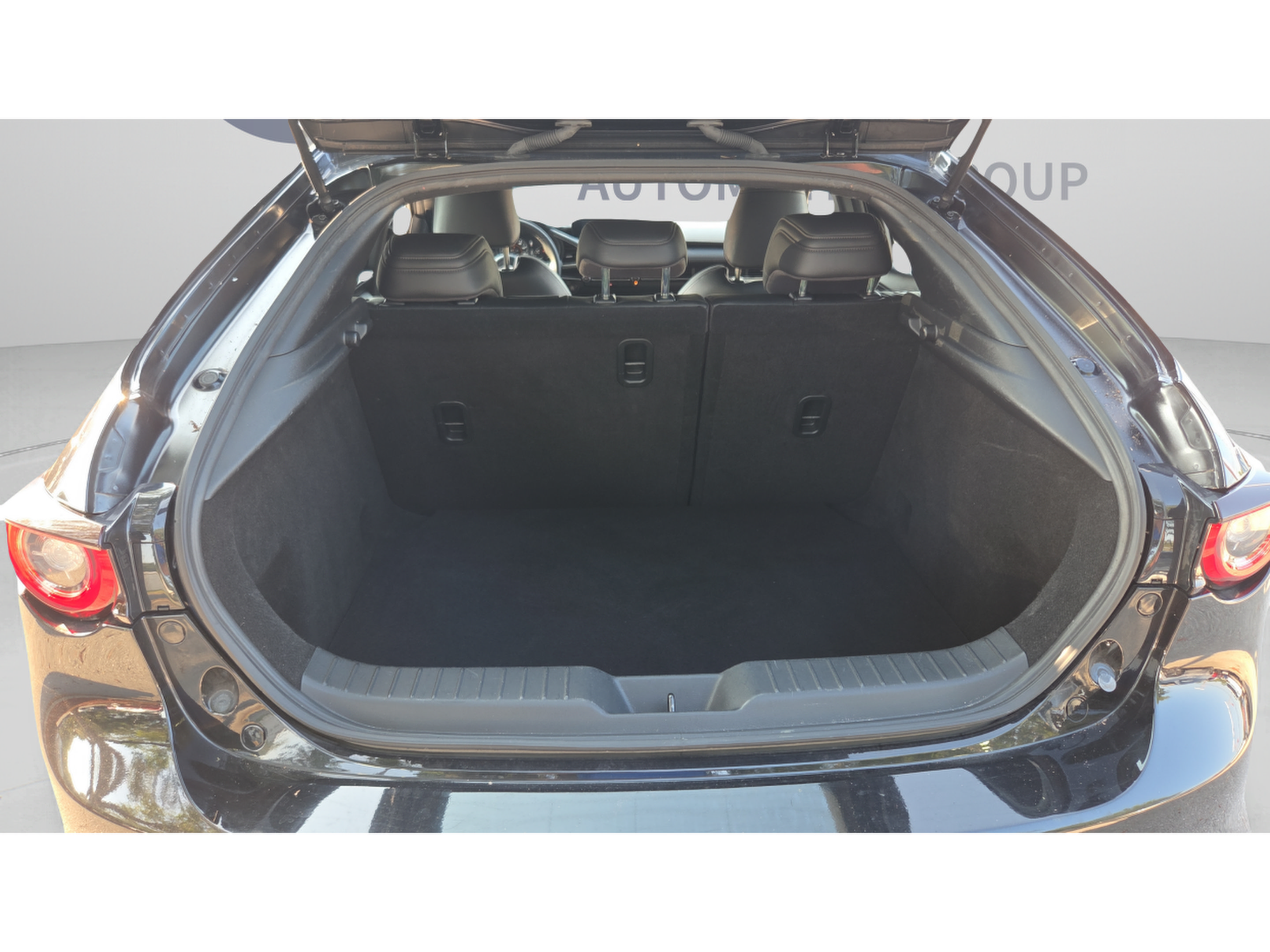 Used 2024 MAZDA MAZDA3 s FWD image 13