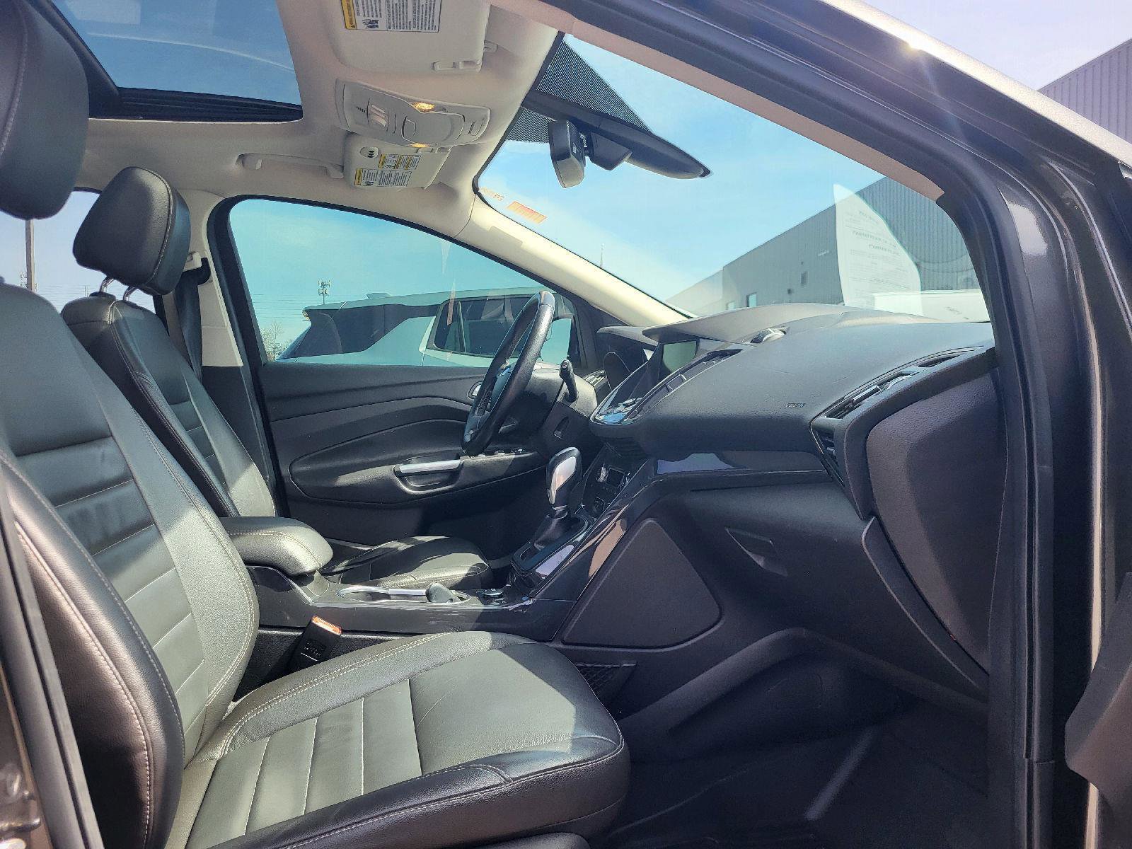 Used 2015 Ford Escape Titanium image 12