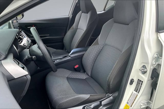 Used 2020 Toyota C-HR LE FWD image 19