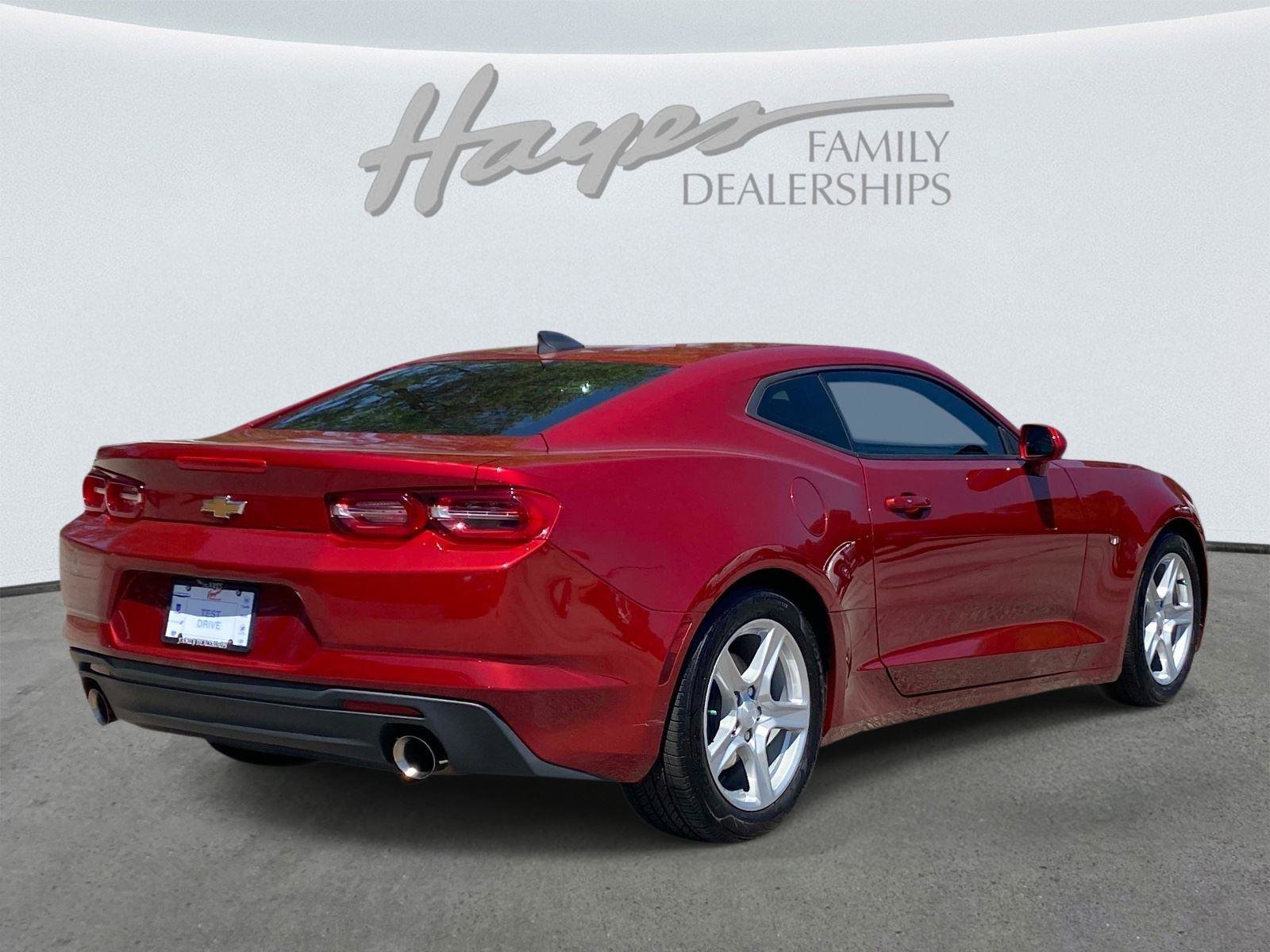 Used 2020 Chevrolet Camaro LT RWD image 3