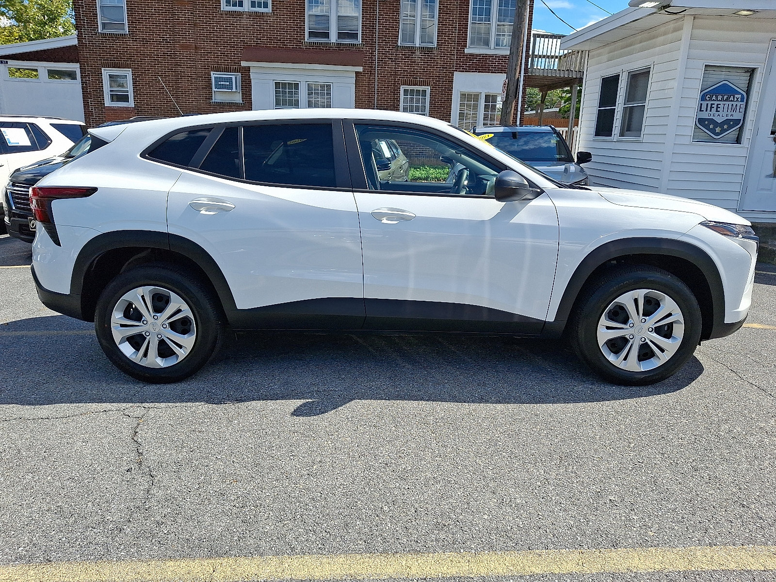 Used 2025 Chevrolet Trax LS image 6