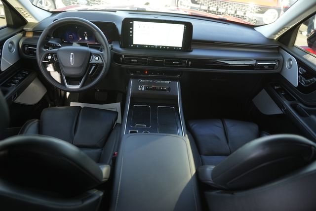 Used 2025 Lincoln Aviator Reserve w/ Equipment Group 201A image 23