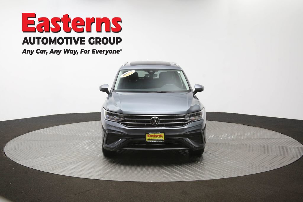 Used 2022 Volkswagen Tiguan SE w/ Panoramic Sunroof Package image 53