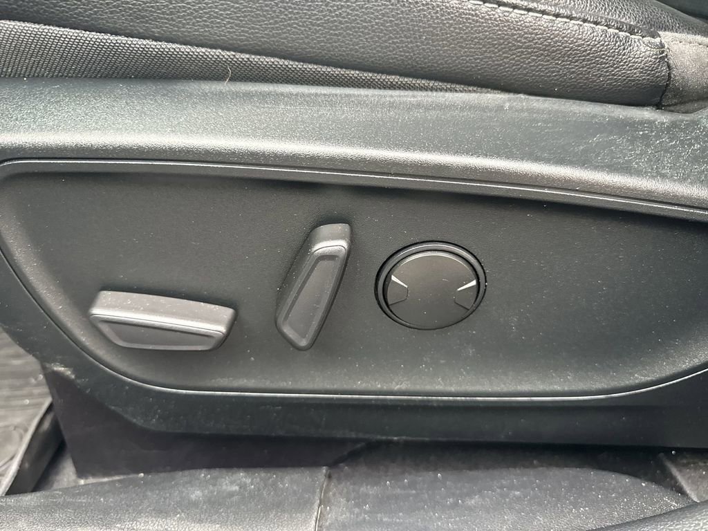 Certified 2020 Ford Escape Titanium image 12