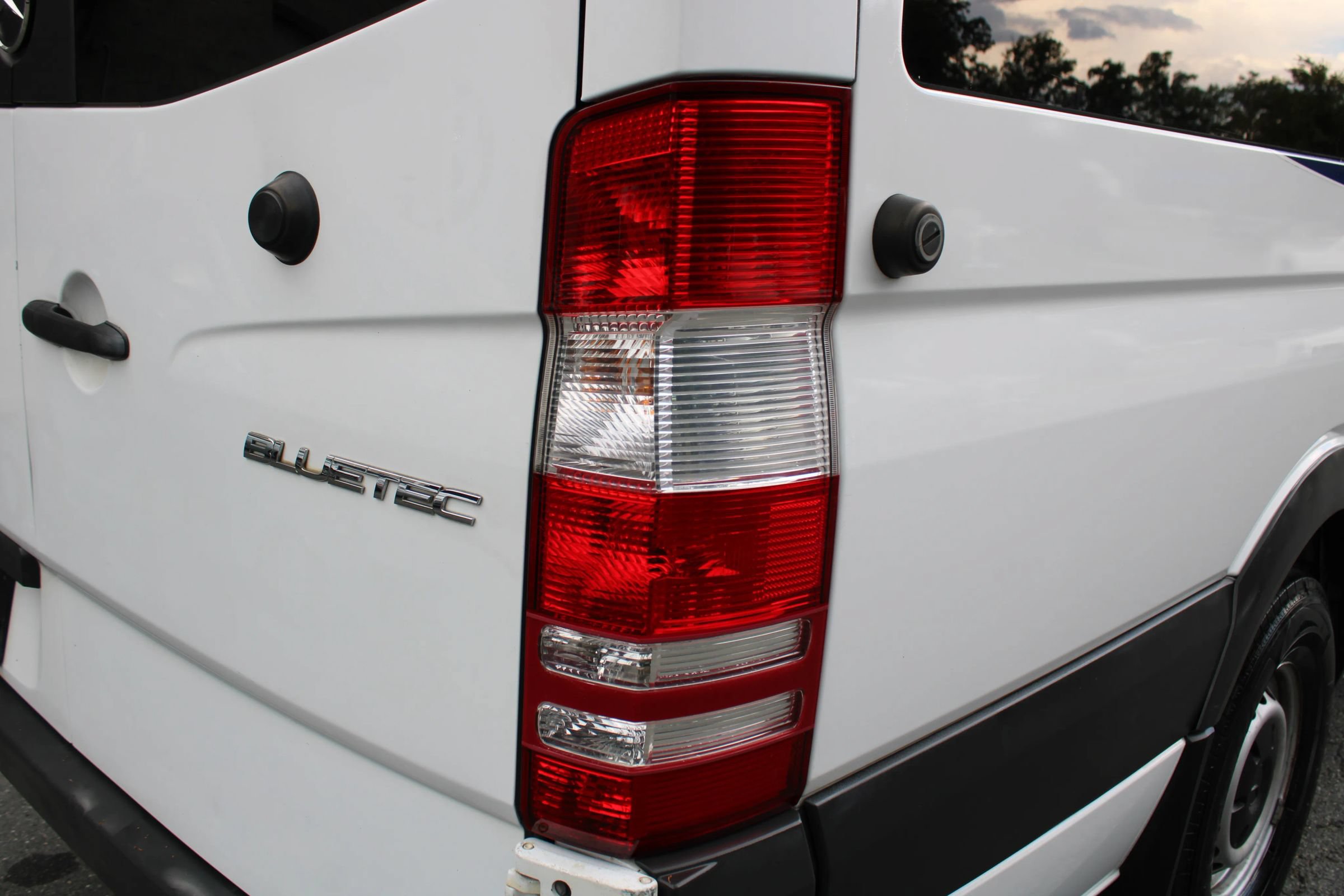 Used 2016 Mercedes-Benz Sprinter 2500 image 28