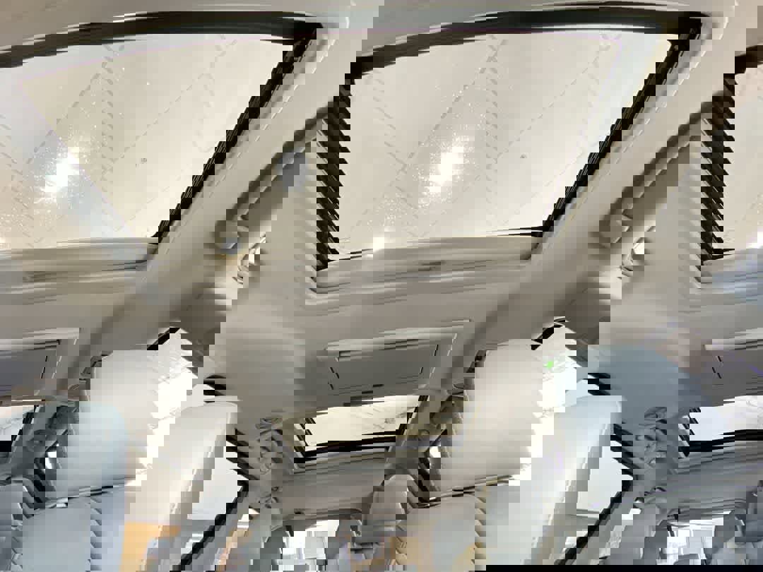 Used 2014 Toyota Sienna Limited image 24