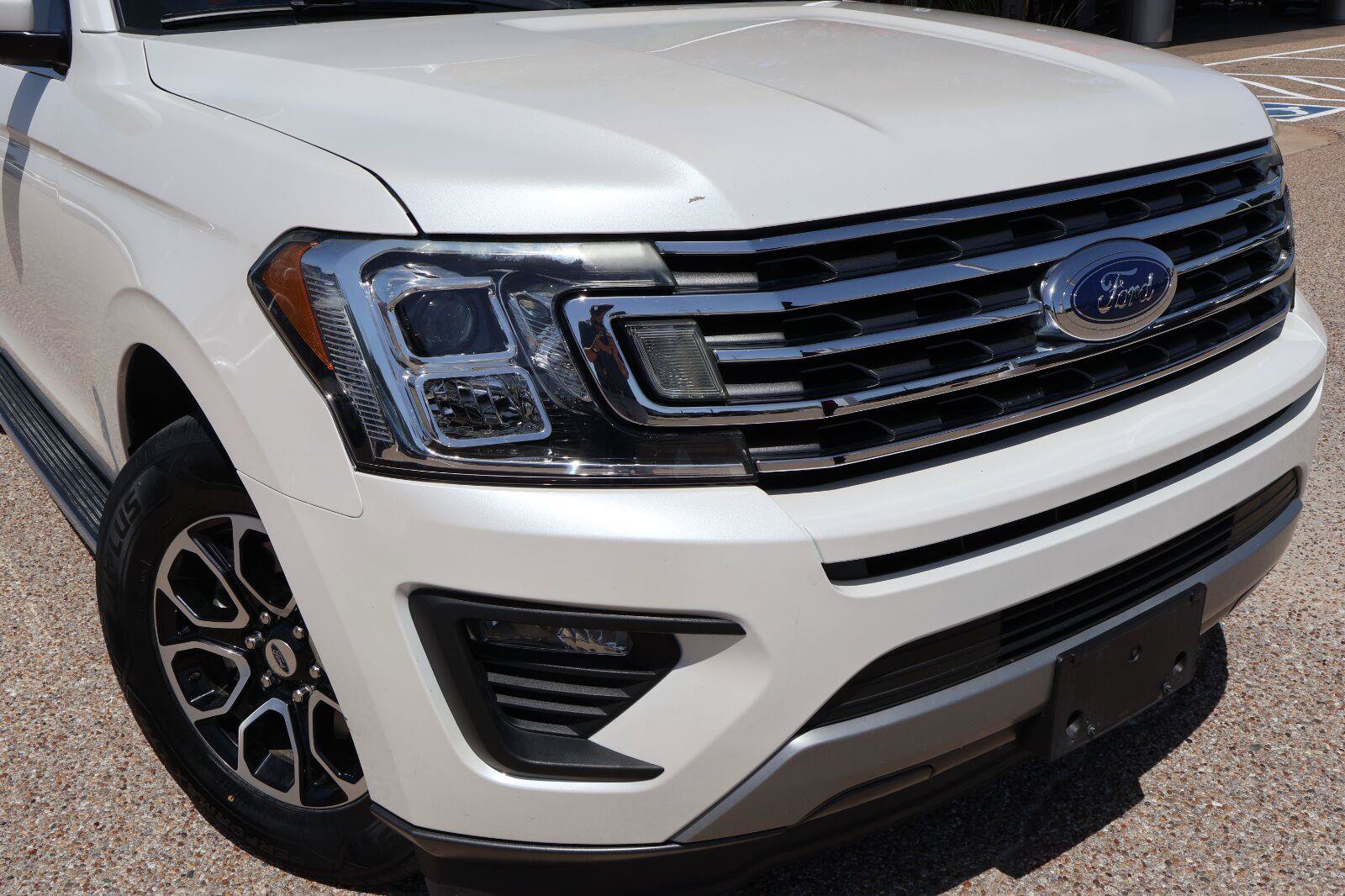 Used 2019 Ford Expedition XLT w/ Equipment Group 202A RWD image 8