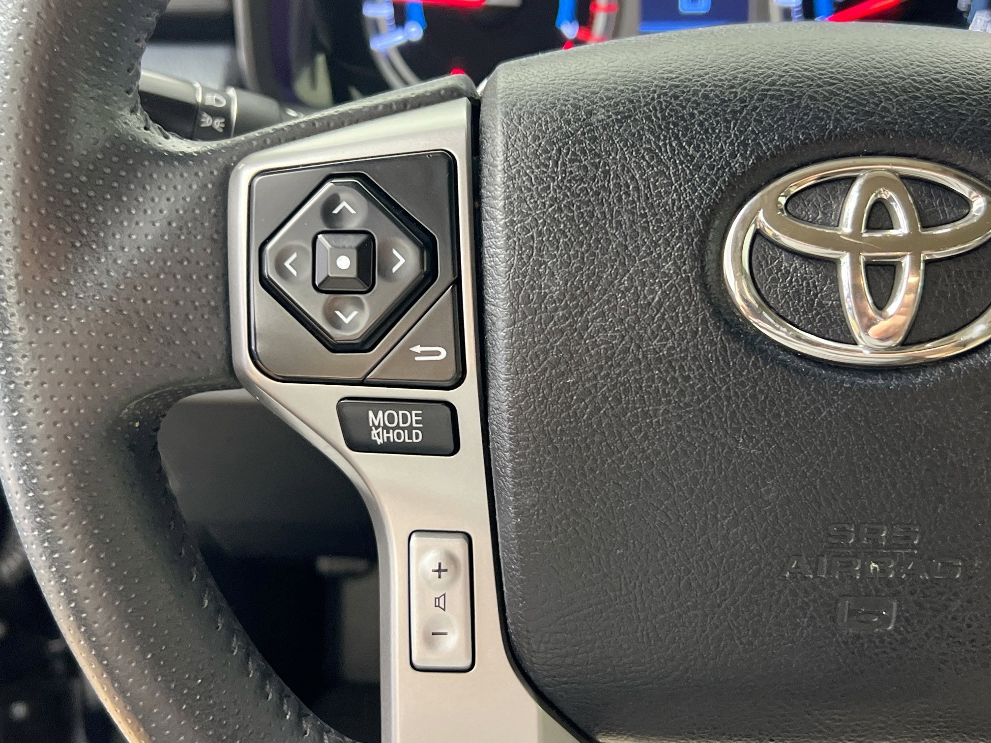 Used 2016 Toyota 4Runner SR5 image 18