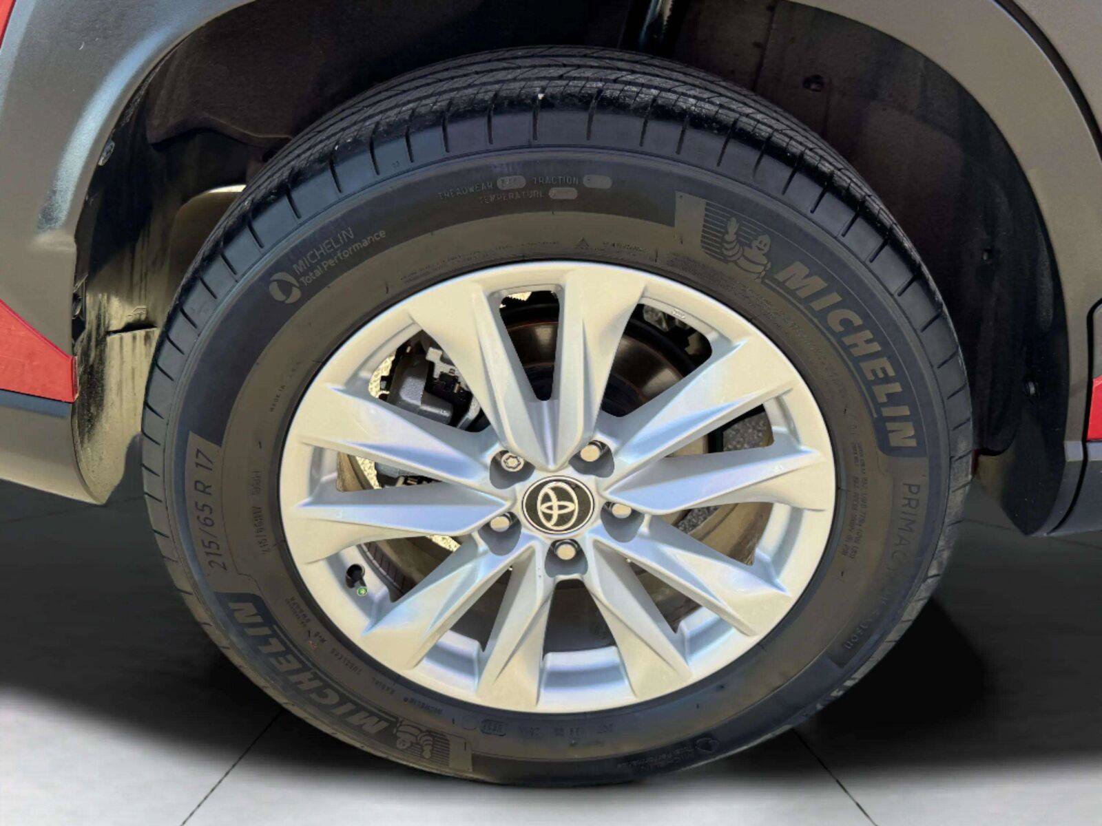 Used 2023 Toyota Corolla Cross LE FWD image 45