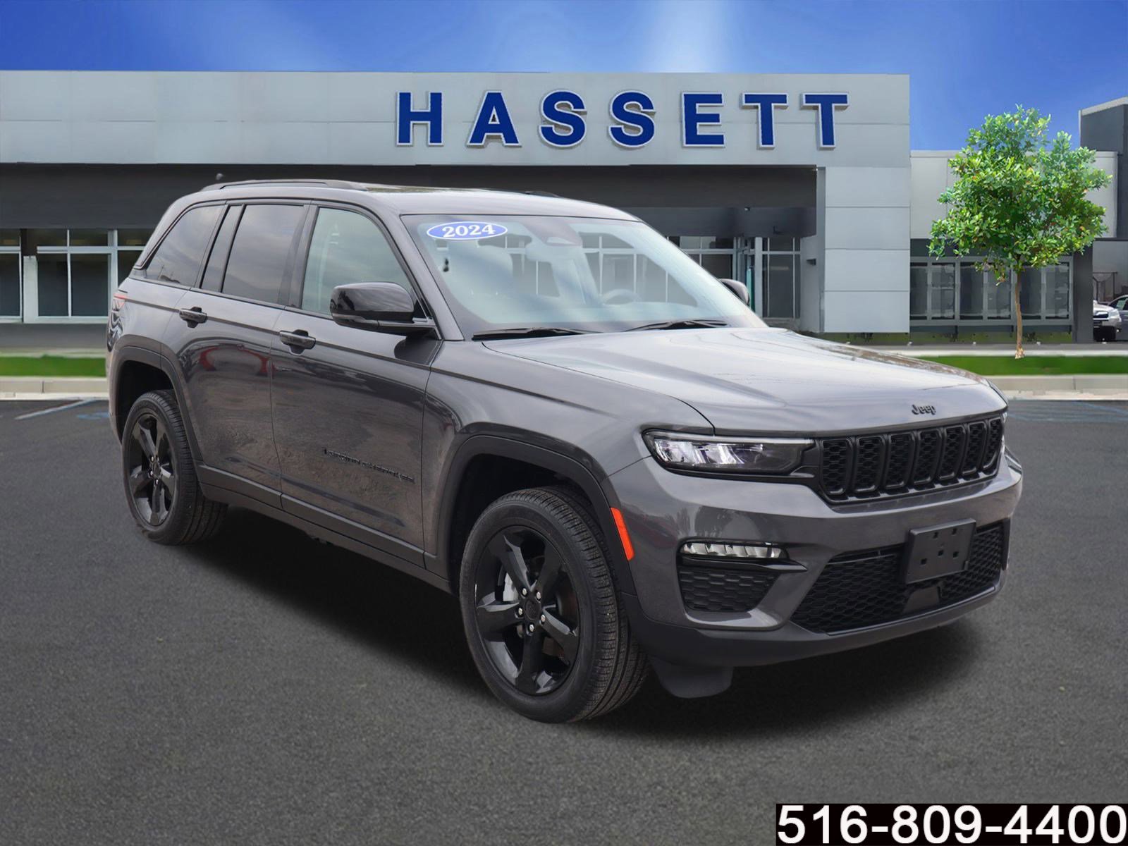 Used 2024 Jeep Grand Cherokee Limited w/ Black Appearance Package