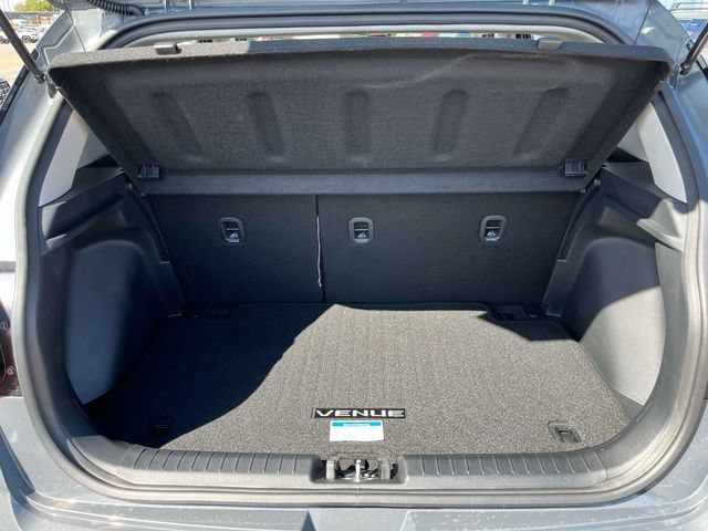 New 2026 Hyundai Venue SEL FWD image 19