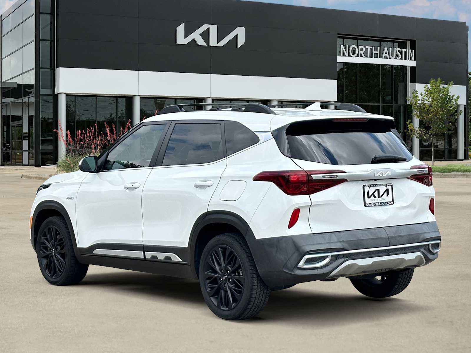 Certified 2022 Kia Seltos Nightfall Edition AWD/4WD image 4