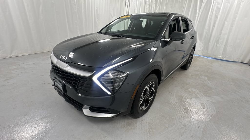 Used 2024 Kia Sportage LX image 7
