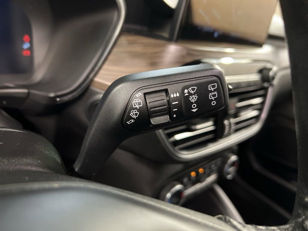 Certified 2020 Ford Escape Titanium image 22