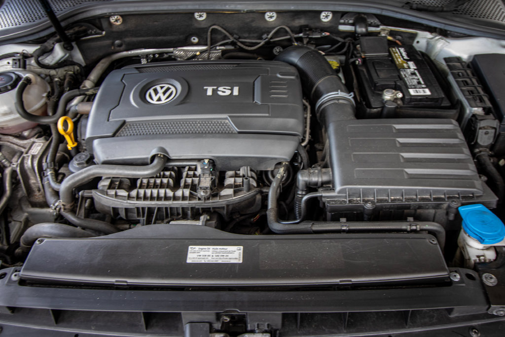 Used 2019 Volkswagen GTI SE FWD image 10