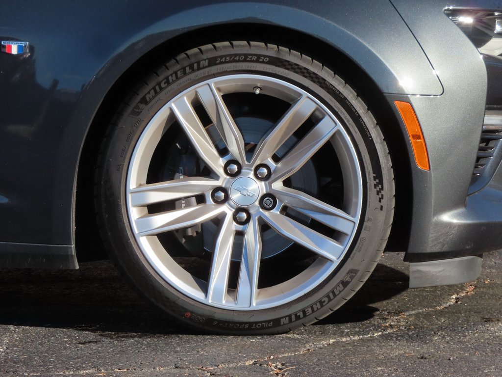 Used 2017 Chevrolet Camaro SS image 18