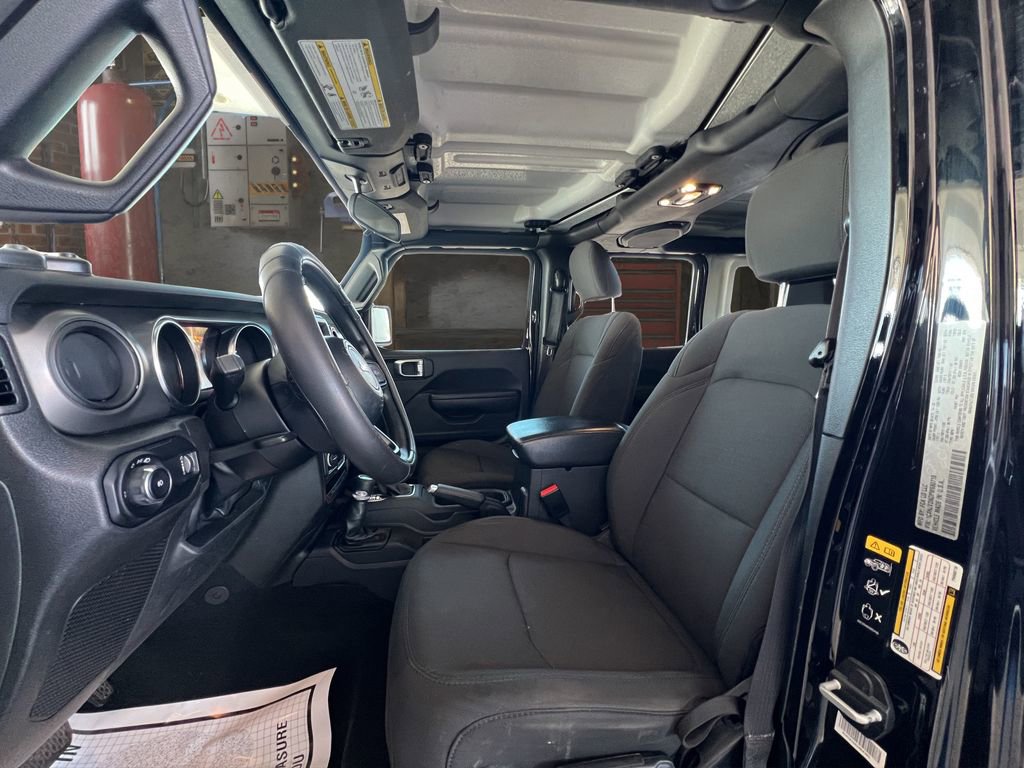 Used 2023 Jeep Wrangler Sport image 13