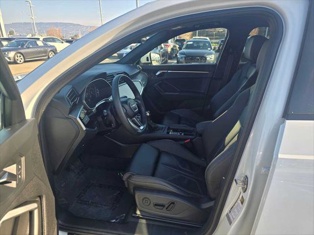 Used 2025 Audi Q3 2.0T Premium image 21