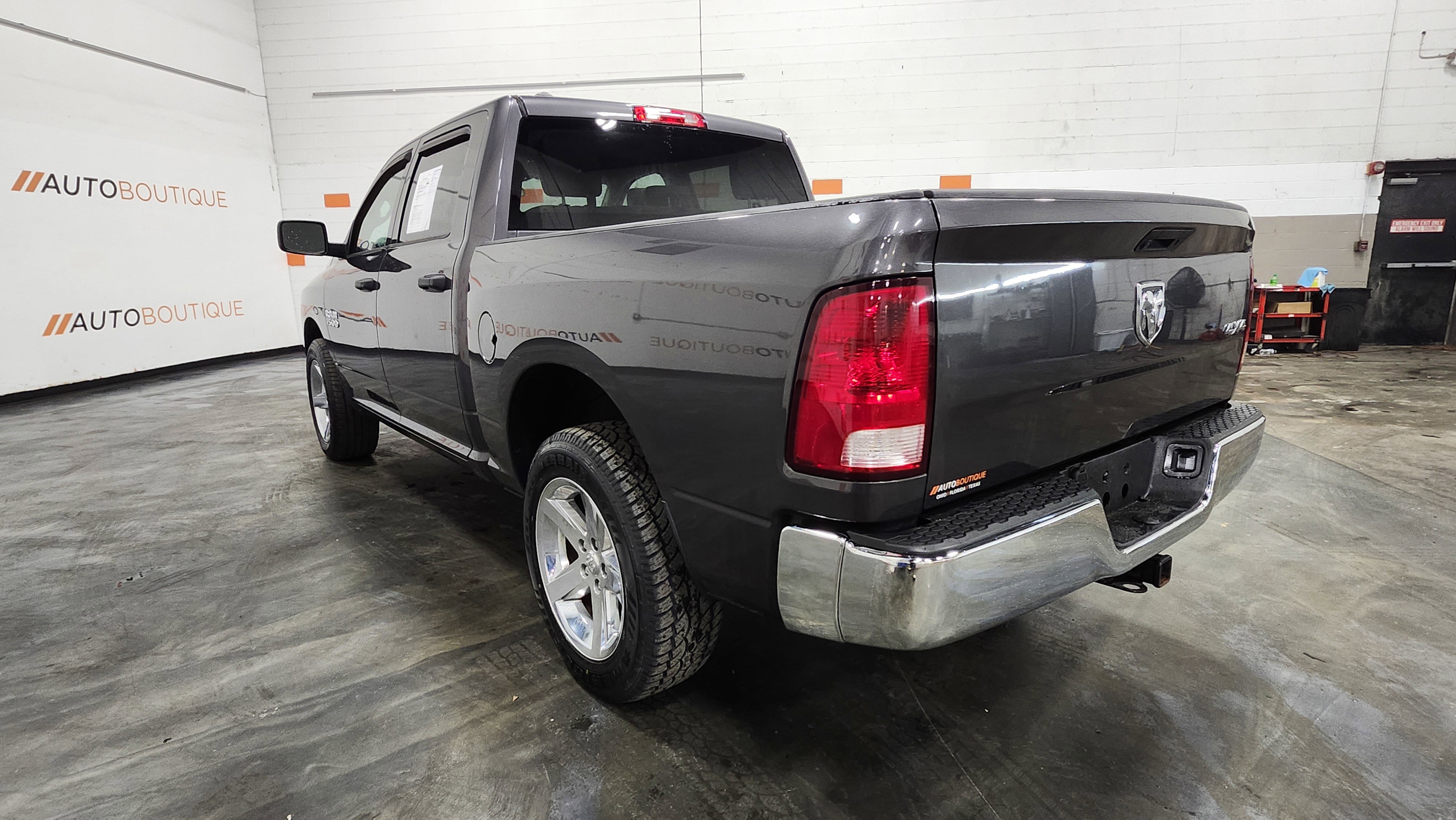 Used 2017 RAM 1500 Express w/ Express Value Package image 12