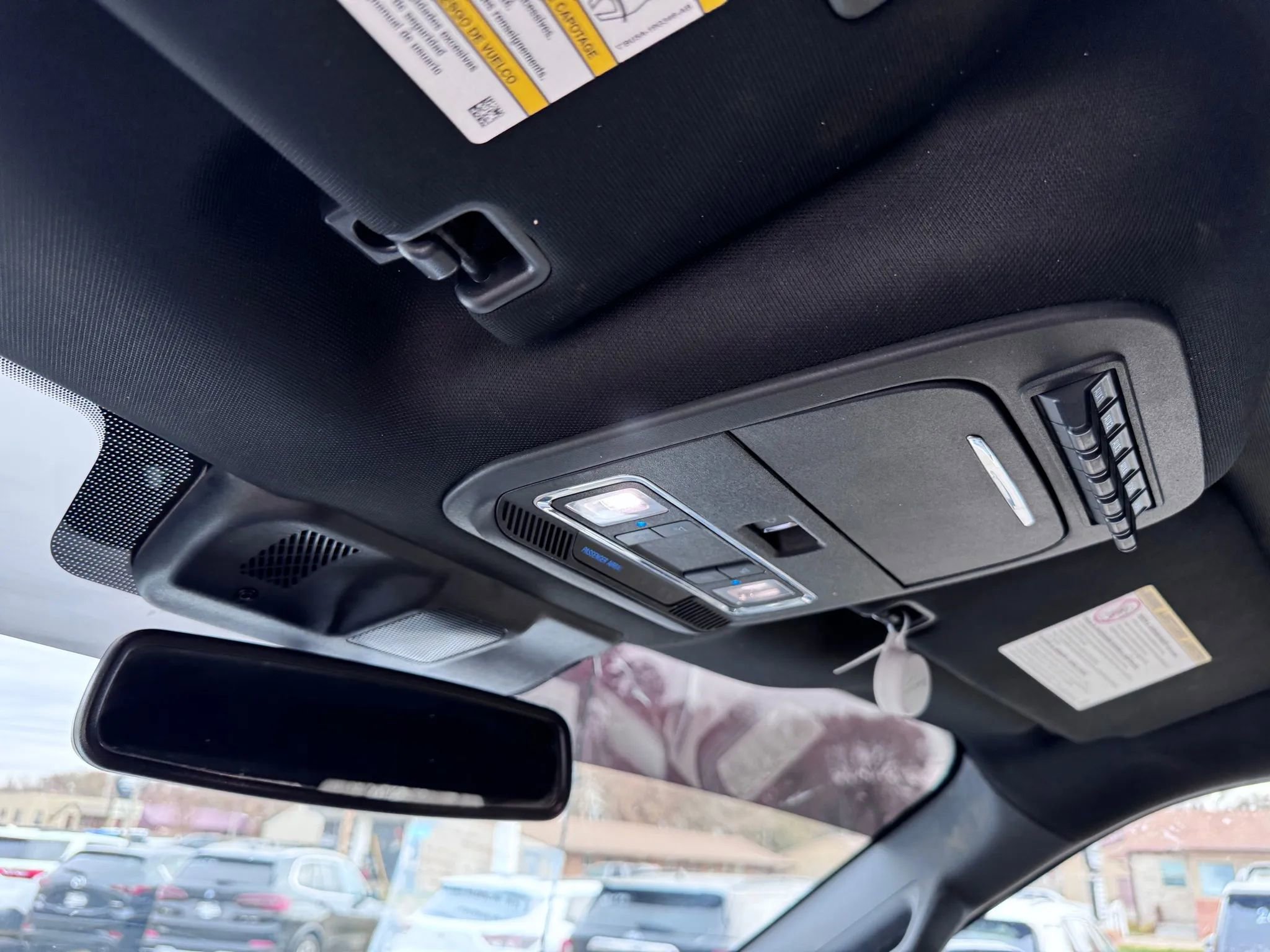 Used 2023 Ford F250 Lariat w/ Chrome Package image 30