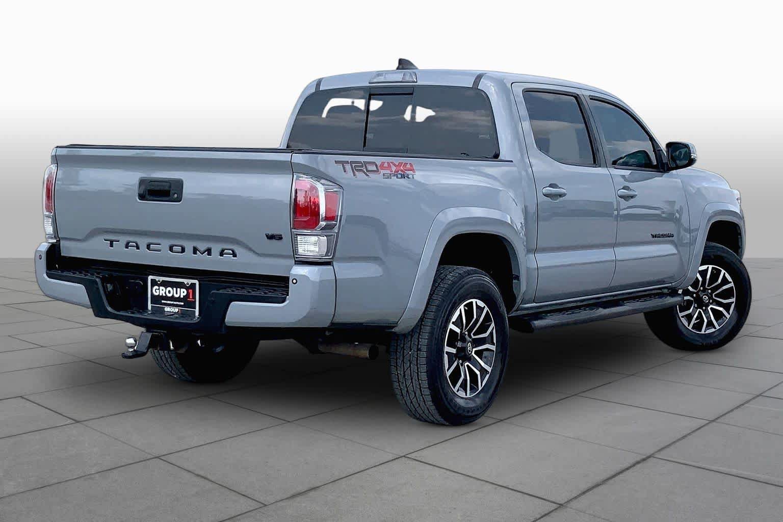 Used 2020 Toyota Tacoma TRD Sport w/ TRD Premium Sport Package AWD/4WD image 13