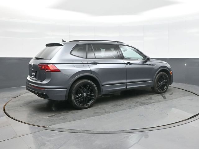 Used 2022 Volkswagen Tiguan SE R-Line image 7