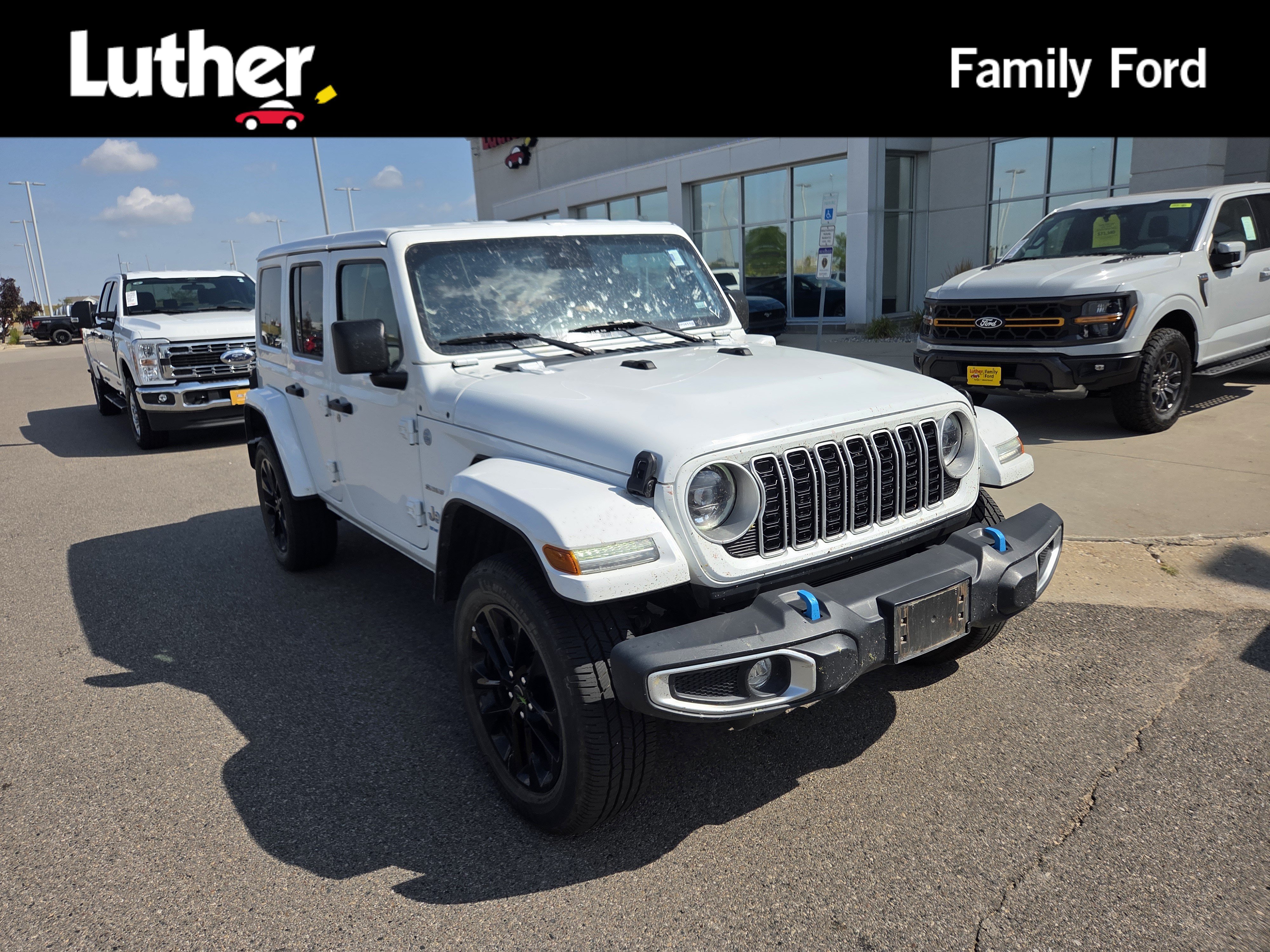 Used 2024 Jeep Wrangler Unlimited Sahara AWD/4WD video 1