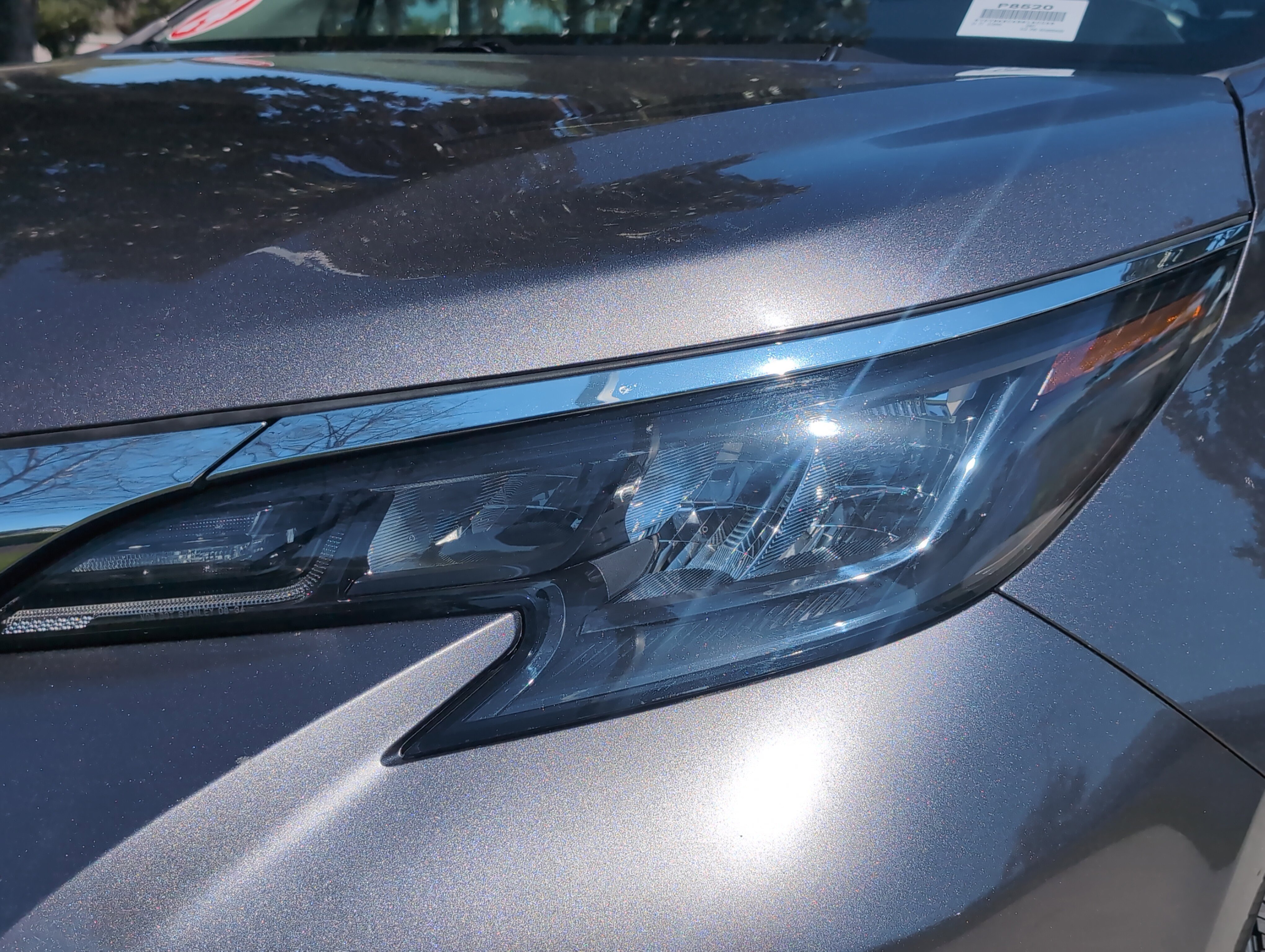 Certified 2024 Toyota Sienna XLE FWD image 6