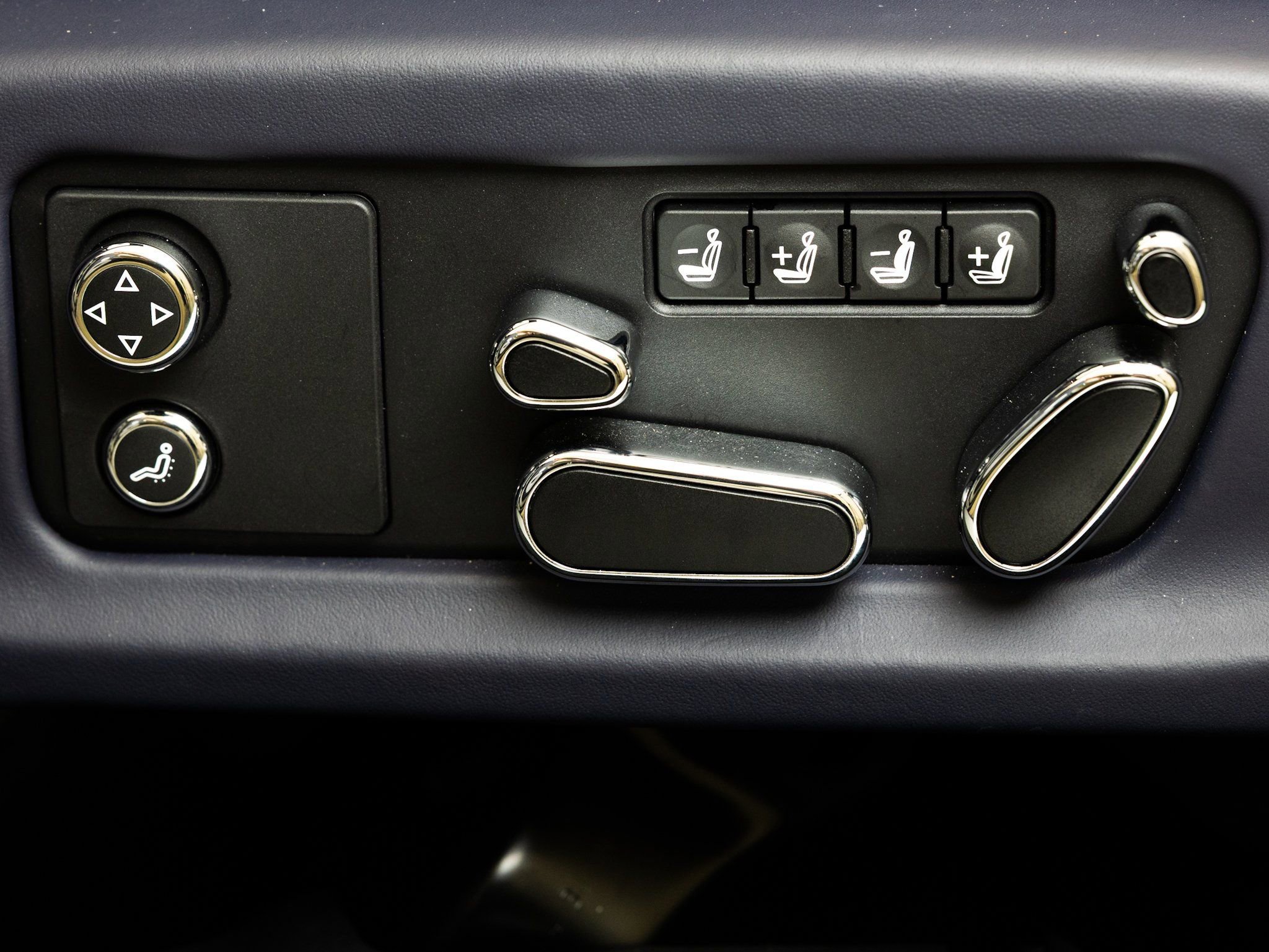 Used 2024 Bentley Continental GT image 28