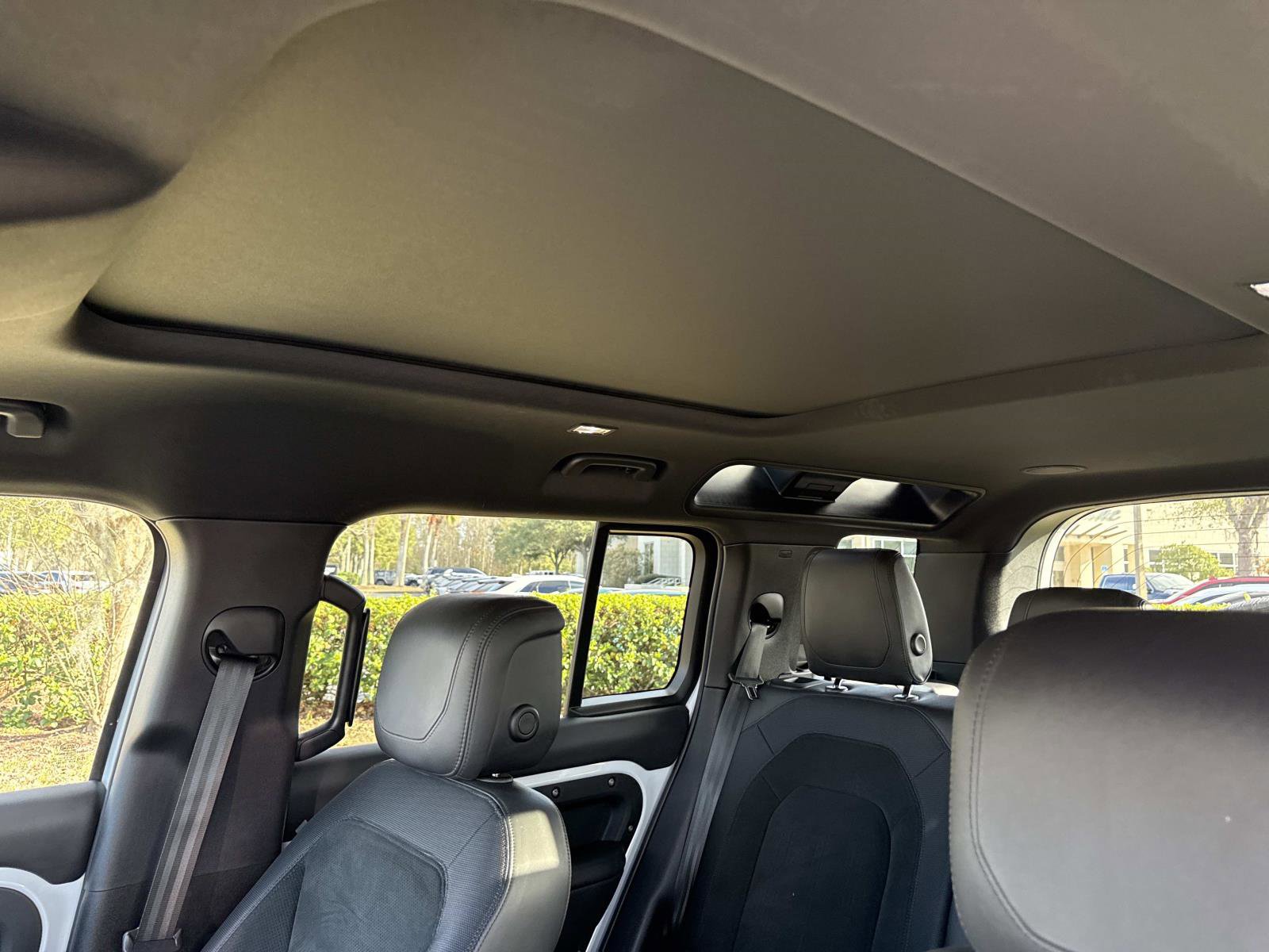 Used 2023 Land Rover Defender 110 V8 image 22