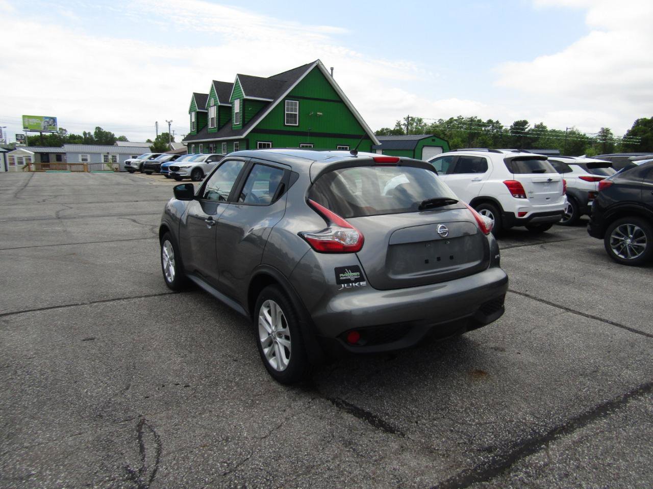 Used 2016 Nissan Juke S AWD/4WD image 5
