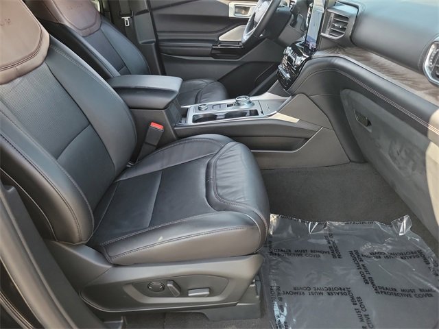 Certified 2023 Ford Explorer Platinum w/ Technology Package image 18
